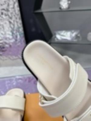 wholesale quality women louis vuitton shoes model no. 518